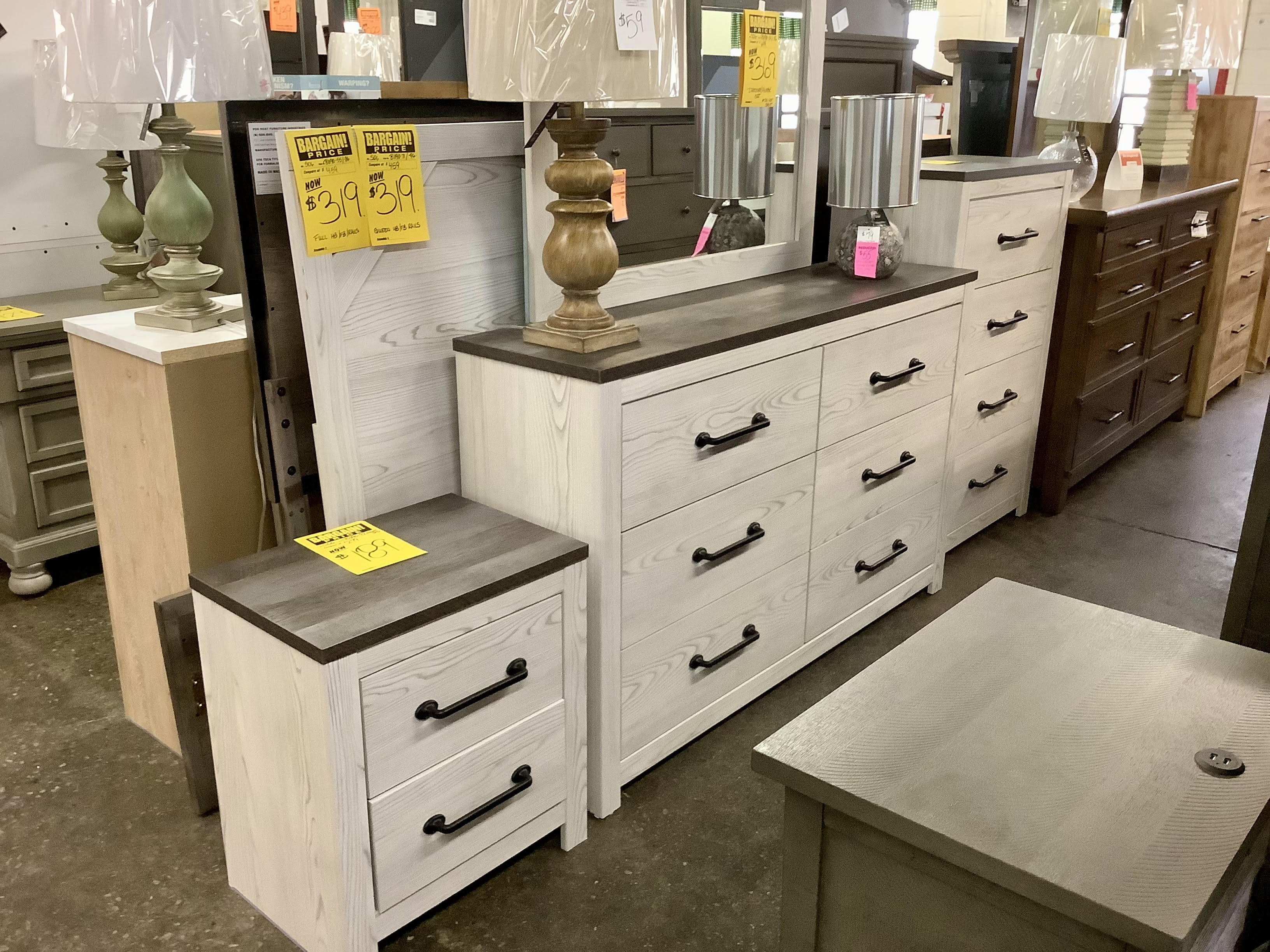 Outlet furniture - Bedroom dresser with drawers
